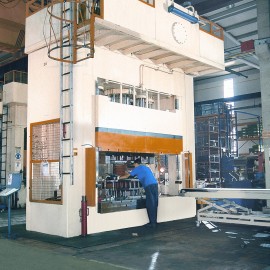 800-tons-deep-drawing-press.